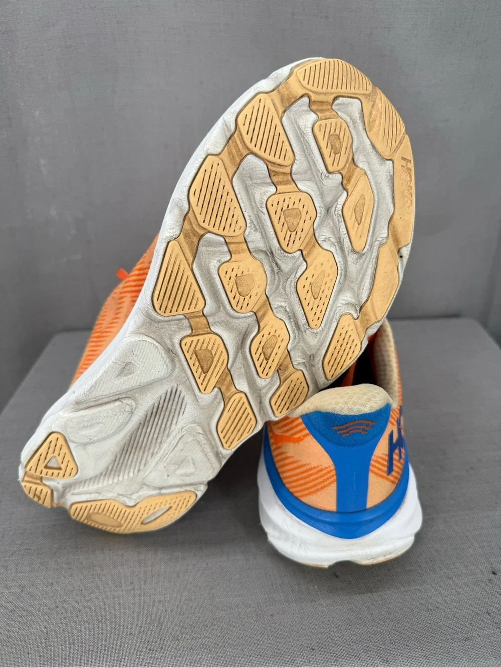 Hoka CLIFTON 9 Men's Road-running Shoe Vibrant Orange/Impala 11D